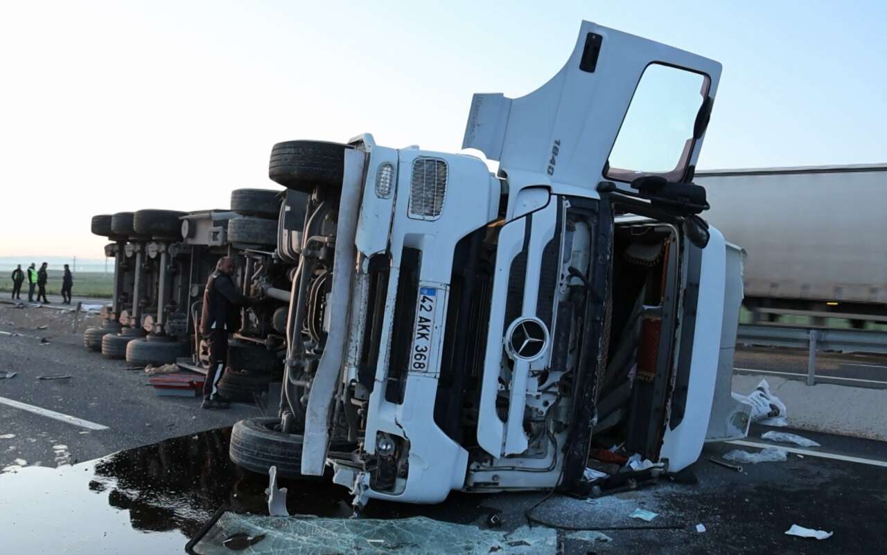 Konya yolunda feci kaza! 6 yaralı var 13